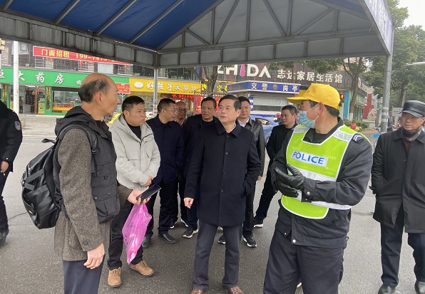耒阳市人民政府门户网站-黎家能视察调研春节前城区交通秩序