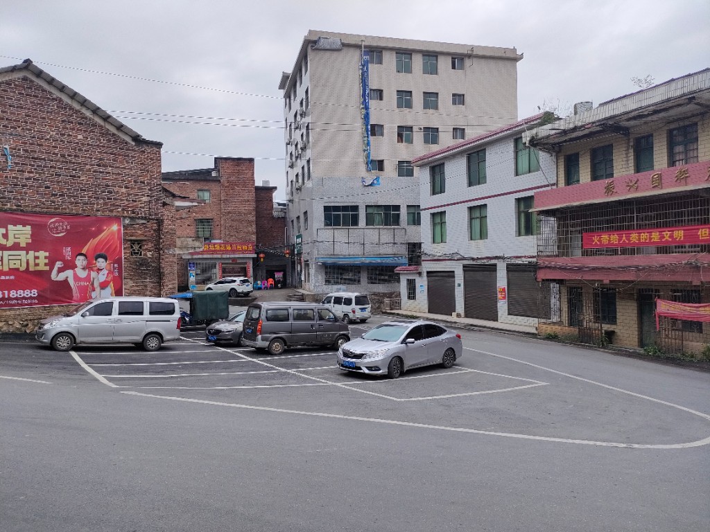 黄市镇三个到位推动乡村治理标准化