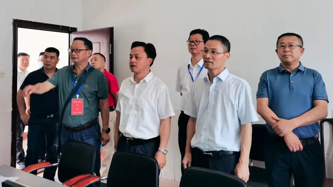 邱小兵督查学考准备工作