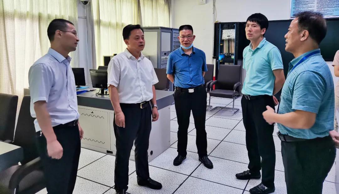 邱小兵督查学考准备工作